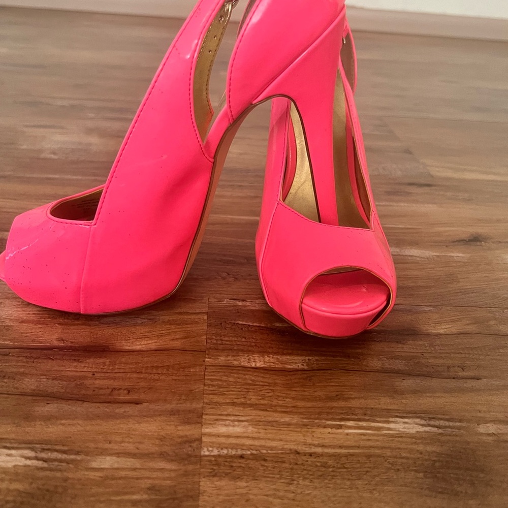 Guess Platform Heels - Picture 3 of 3